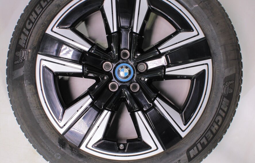 BMW BMW iX3 G08 842 19 inch velgen Michelin Runflat Winterbanden Origineel