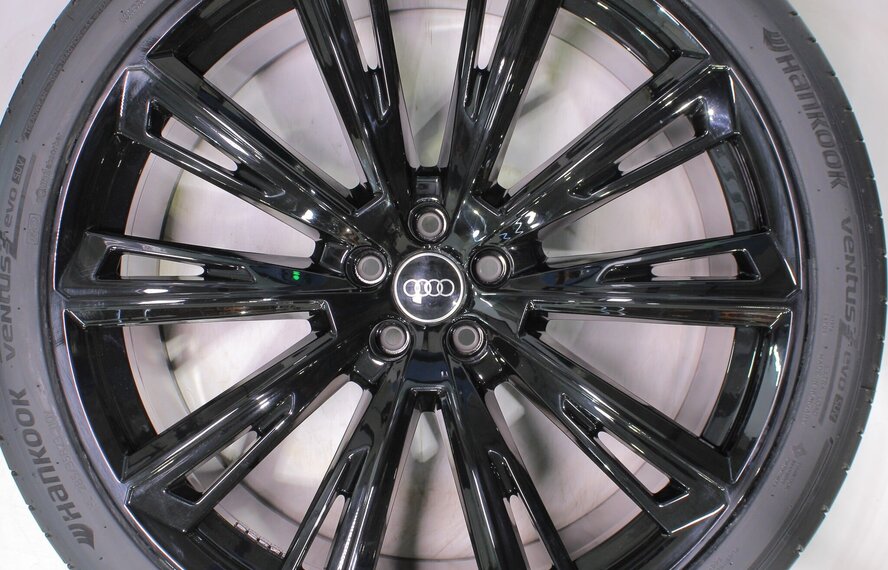 Audi Audi Q8 SQ8 RSQ8 23 inch velgen Hankook Zomerbanden Nieuw Origineel