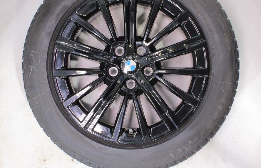BMW BMW 2 serie U06 Active Tourer 833 17 inch velgen Pirelli Winterbanden Origineel