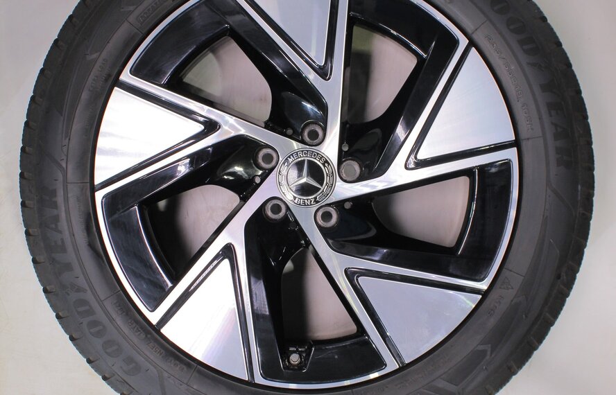 Mercedes Mercedes GLC X254 19 inch velgen Goodyear Winterbanden Origineel