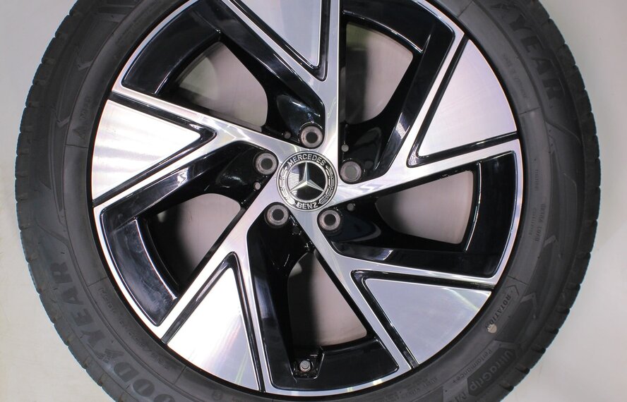 Mercedes Mercedes GLC X254 19 inch velgen Goodyear Winterbanden Origineel