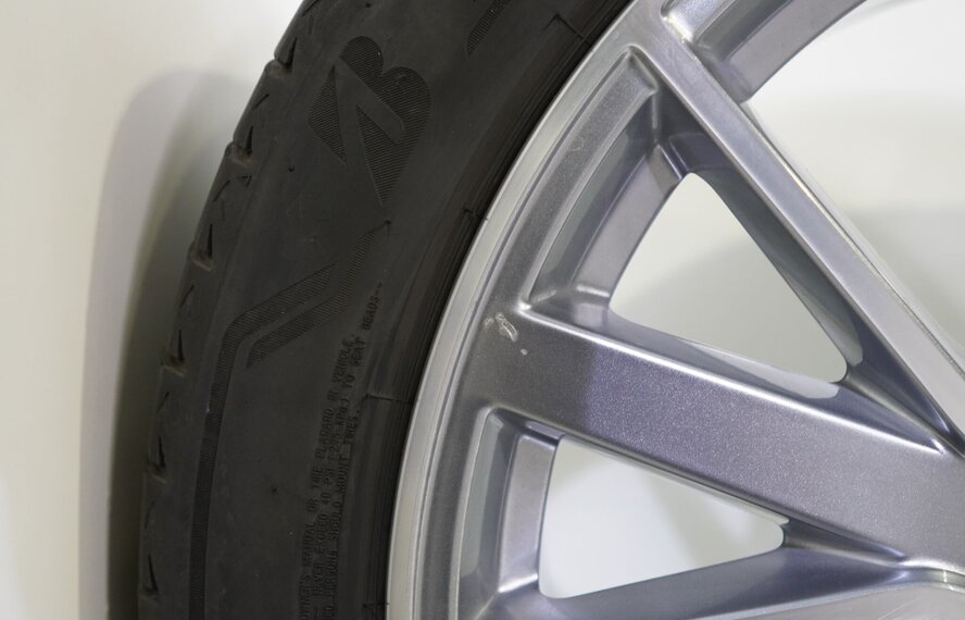 Audi Audi e-tron GE Q8 e-tron 21 inch velgen Bridgestone Zomerbanden Origineel
