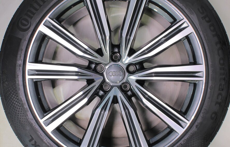 Audi Audi Q8 4M S-line 21 inch velgen Continental Zomerbanden Origineel