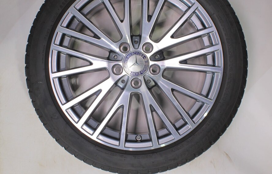 Mercedes Mercedes A B CLA Klasse W177 C118 W247 18 inch velgen Bridgestone Winterbanden Origineel