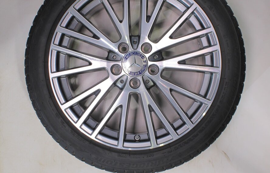 Mercedes Mercedes A B CLA Klasse W177 C118 W247 18 inch velgen Bridgestone Winterbanden Origineel