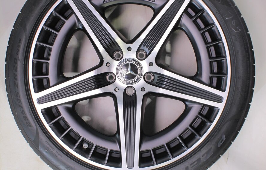 Mercedes Mercedes EQE V295 AMG 20 inch velgen Pirelli Zomerbanden Origineel