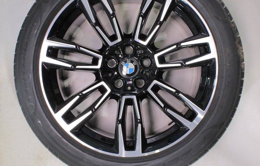 BMW BMW 5 serie i5 G60 G61 935M 19 inch velgen Pirelli Zomerbanden Nieuw Origineel