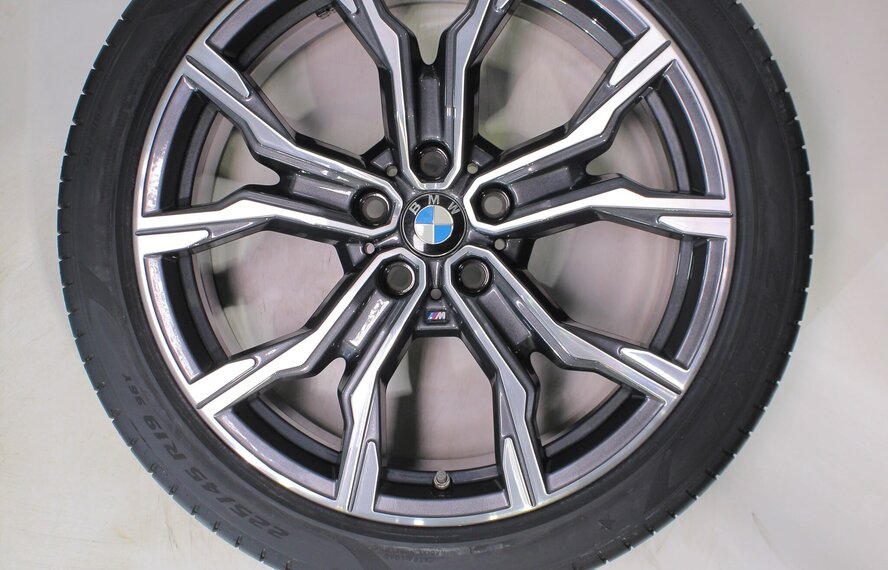 BMW BMW X1 F48 X2 F39 816M 19 inch velgen Pirelli Zomerbanden Nieuw Origineel