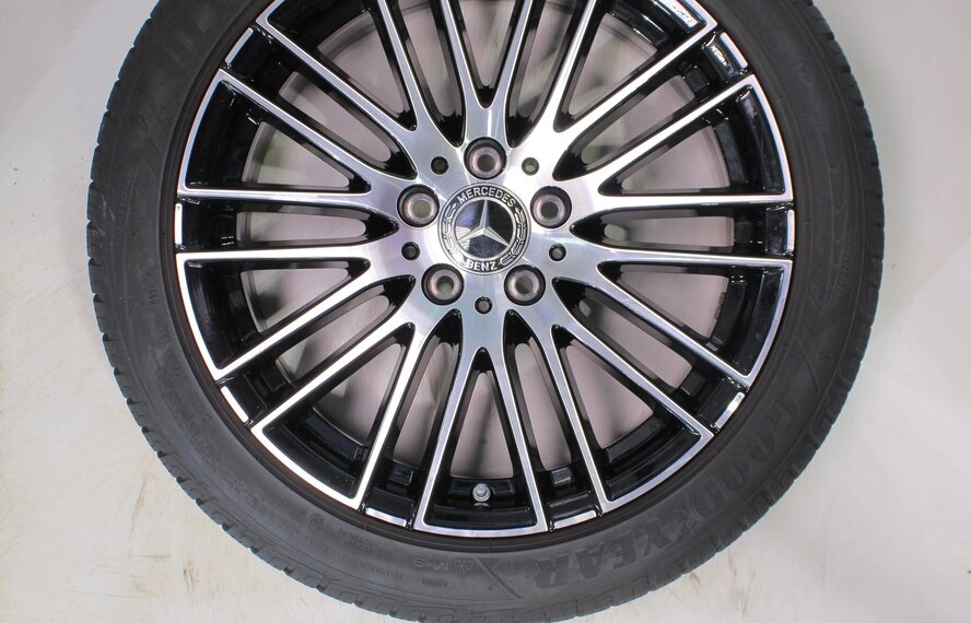 Mercedes Mercedes C-Klasse C206 S206 W206 18 inch velgen Goodyear Winterbanden Origineel