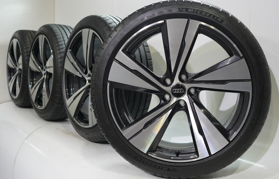 Audi Audi Q5 SQ5 8MA 21 inch velgen Michelin Zomerbanden Origineel