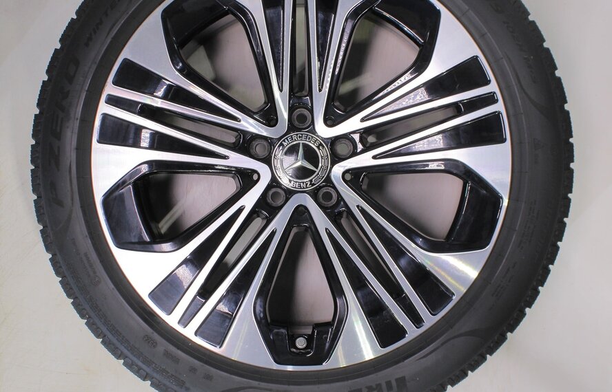 Mercedes Mercedes E-Klasse W214 19 inch velgen Pirelli Winterbanden Origineel