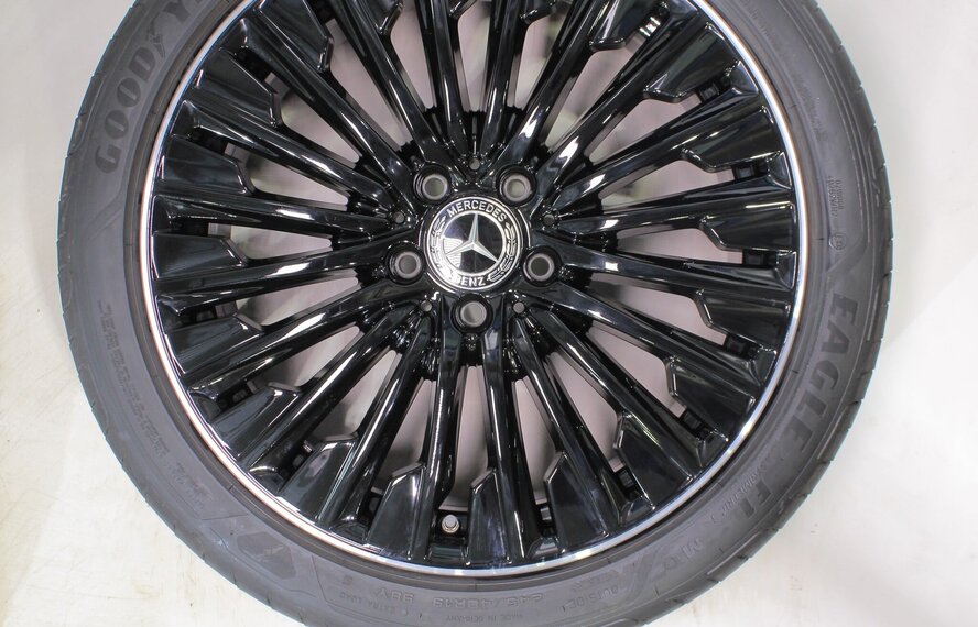 Mercedes Mercedes CLE W236 19 inch velgen Goodyear Zomerbanden Origineel