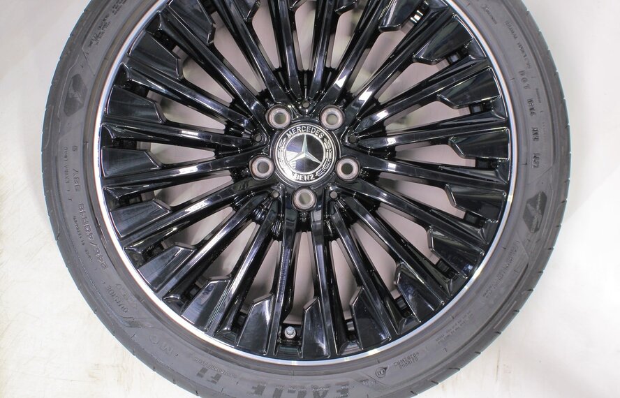 Mercedes Mercedes CLE W236 19 inch velgen Goodyear Zomerbanden Origineel