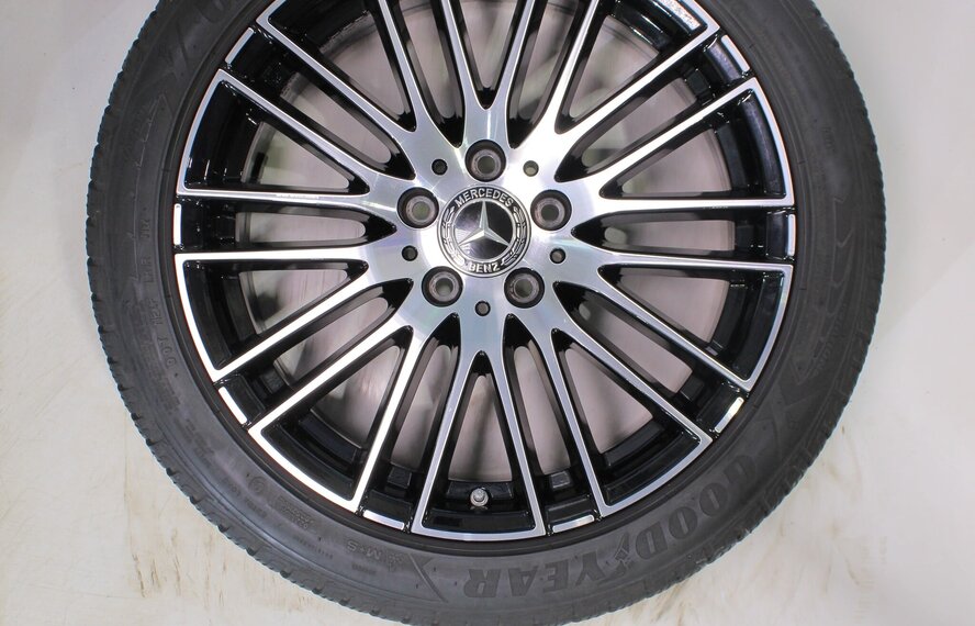 Mercedes Mercedes C-Klasse C206 S206 W206 18 inch velgen Goodyear Winterbanden Origineel
