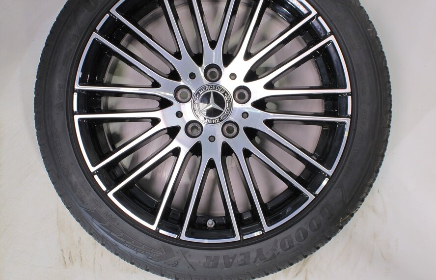 Mercedes Mercedes C-Klasse C206 S206 W206 18 inch velgen Goodyear Winterbanden Origineel