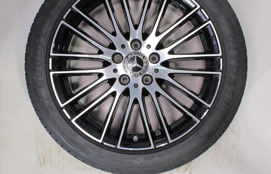 Mercedes Mercedes C-Klasse C206 S206 W206 18 inch velgen Goodyear Winterbanden Origineel