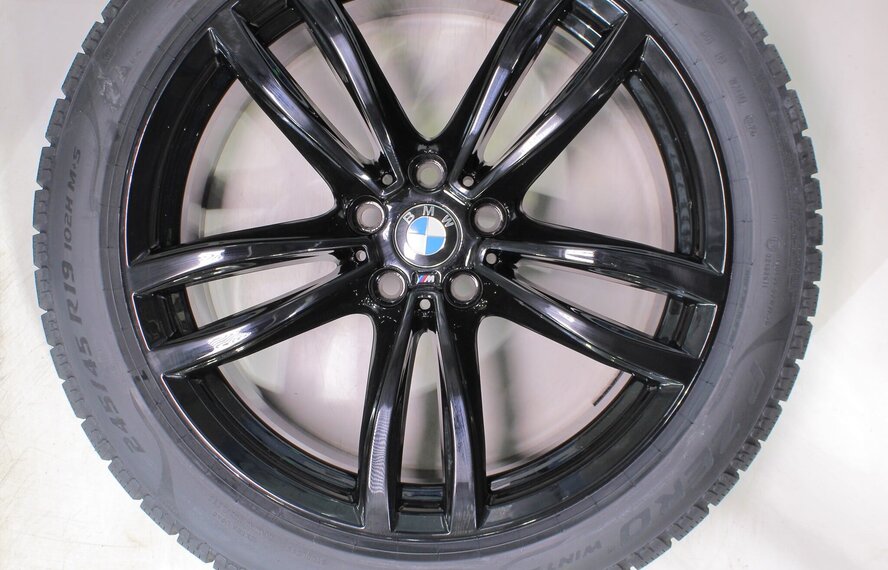 BMW BMW 5 serie i5 G60 G61 647M 19 inch velgen Pirelli Winterbanden Nieuw Origineel