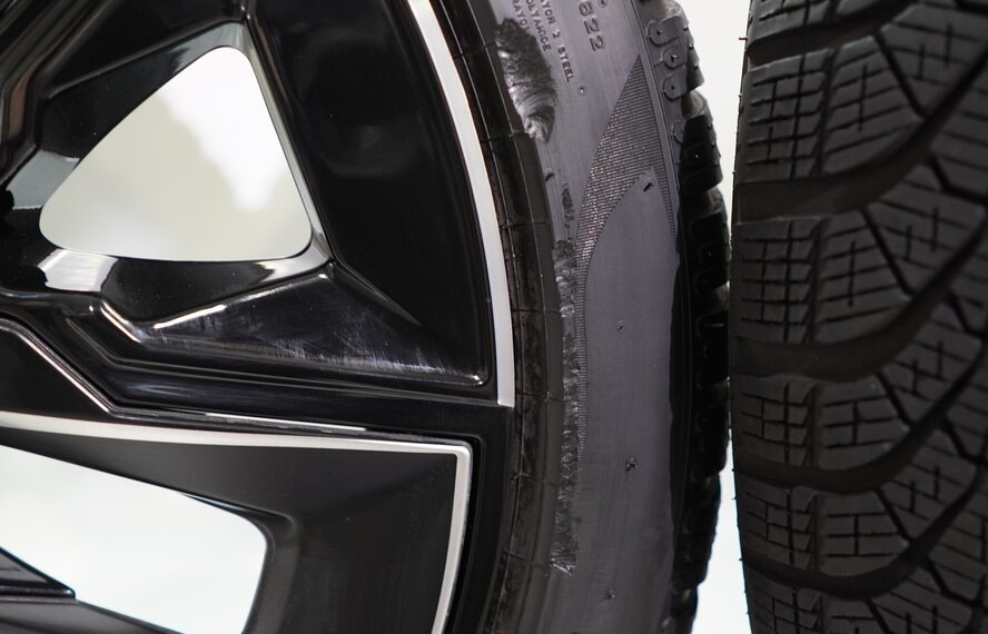 BMW BMW 7er i7 G70 909M 21 inch velgen Pirelli Winterbanden Origineel