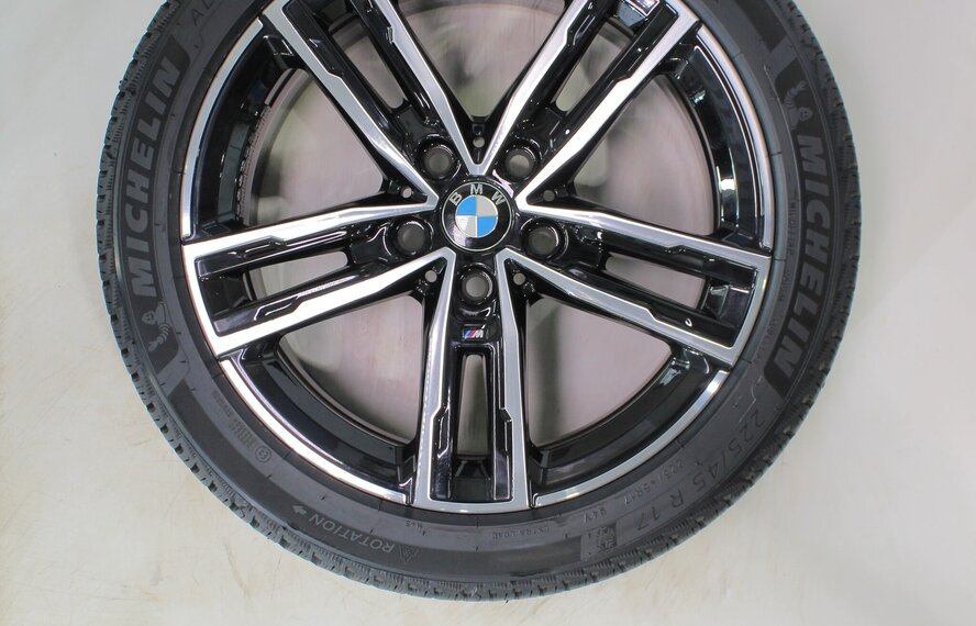 BMW BMW 1 2 serie F40 F44 2 serie Gran Coupe 550M 17 inch velgen Michelin Winterbanden Nieuw Origineel