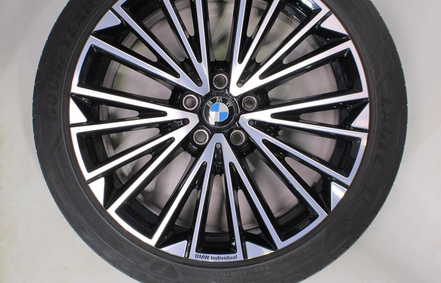 BMW BMW 2 serie U06 Active Tourer 839i 19 inch velgen Goodyear Zomerbanden Origineel