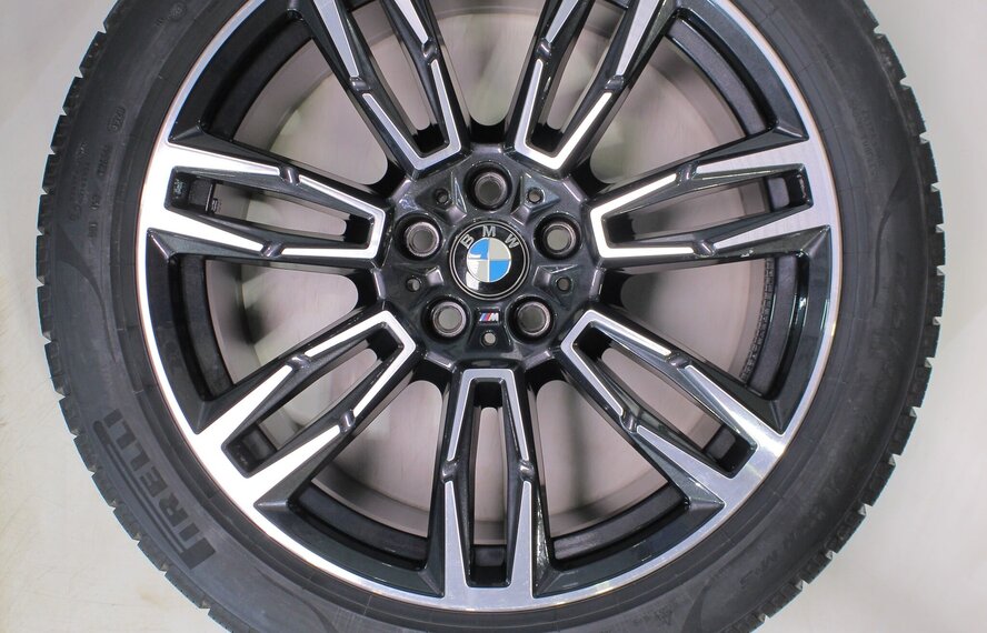 BMW BMW 5 serie i5 G60 G61 935M 19 inch velgen Pirelli Winterbanden Nieuw Origineel