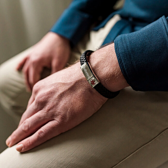 Medische armband zwart leer gevlochten