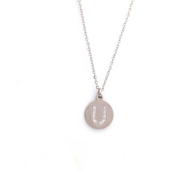 Ketting met letter Letter Ketting Crystal U zilverkleurig van roestvrij staal.