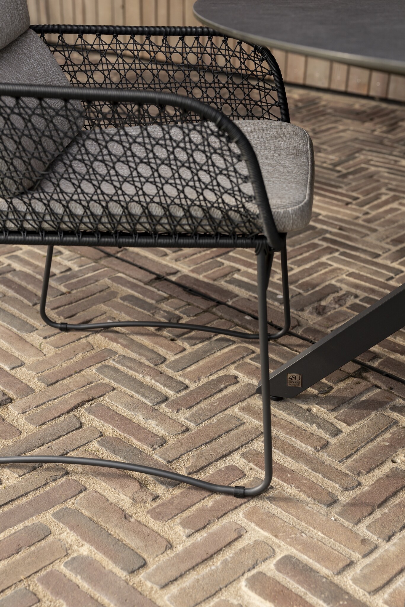 Showroom sale Prado ø160cm tafel + Aprilla dining stoel