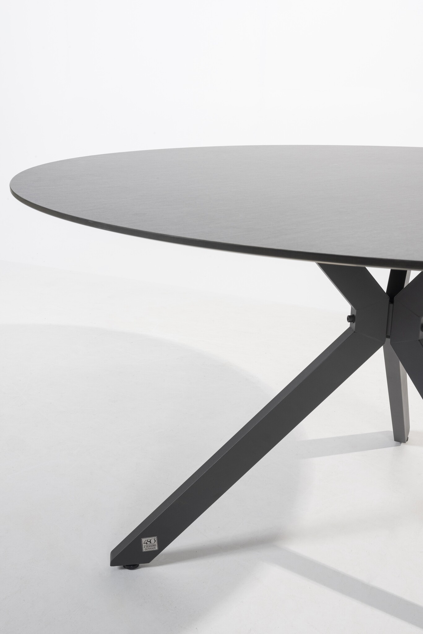 4 Seasons Outdoor Locarno tuintafel 130 cm. Ø