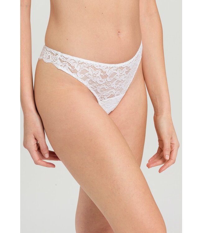 Moments Lace Thong White