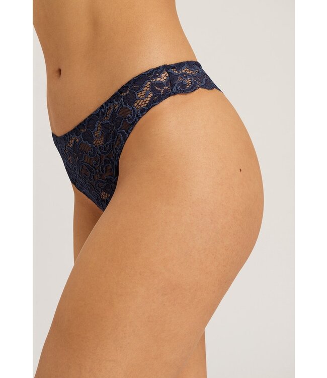Hanro Moments Thong Deep Navy (071507)