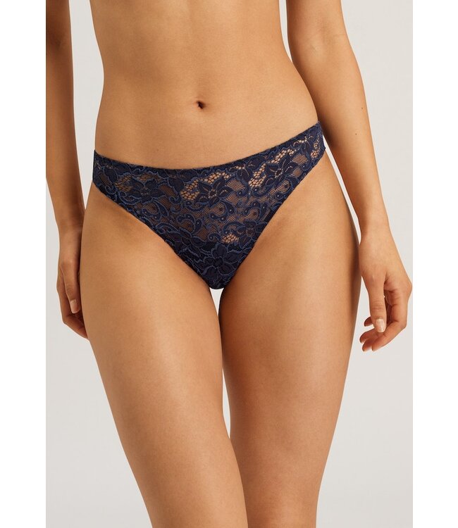 Hanro Moments Thong Deep Navy (071507)