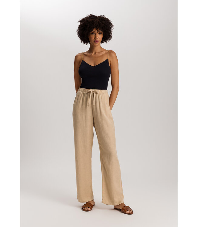 Hanro Cotton Seamless Spaghetti Top Black (071613)