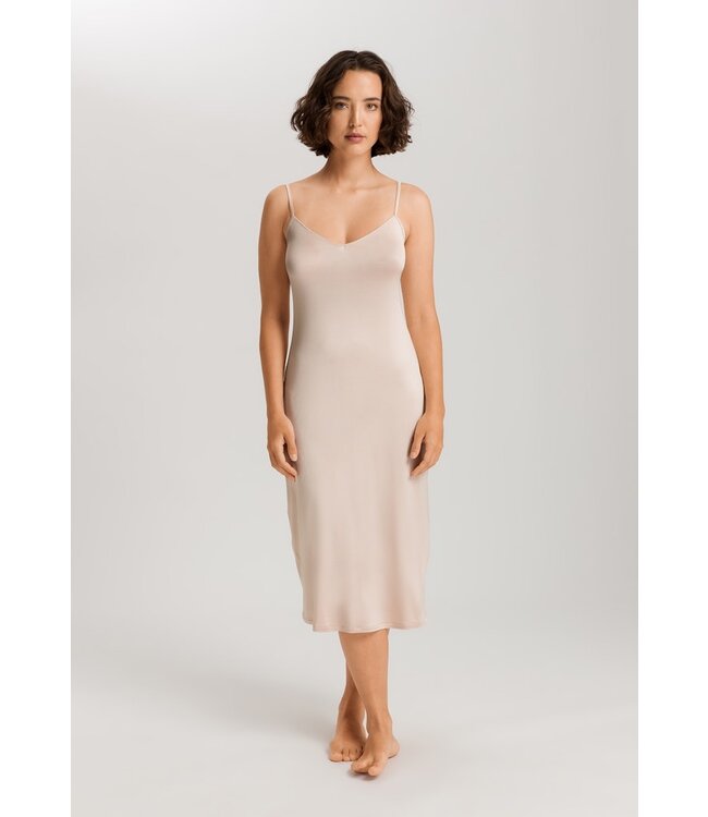Hanro Satin Deluxe Bodydress Natural  lengte 110 cm