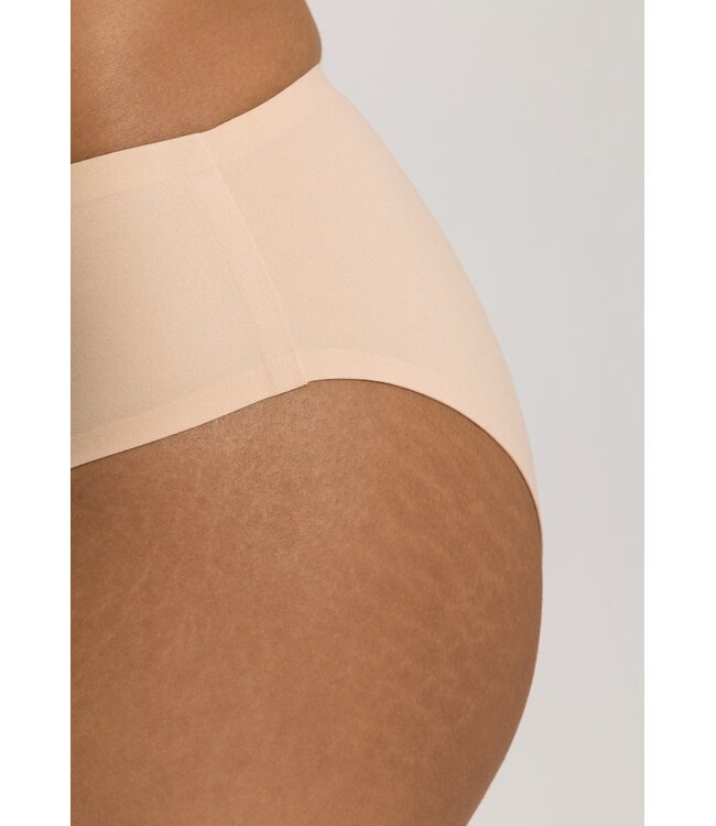 Hanro Invisible Touch Midi Brief Beige (071141)