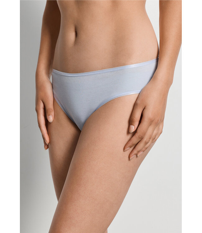 Hanro Cotton Seamless Midi Brief Blue Dove (071626)