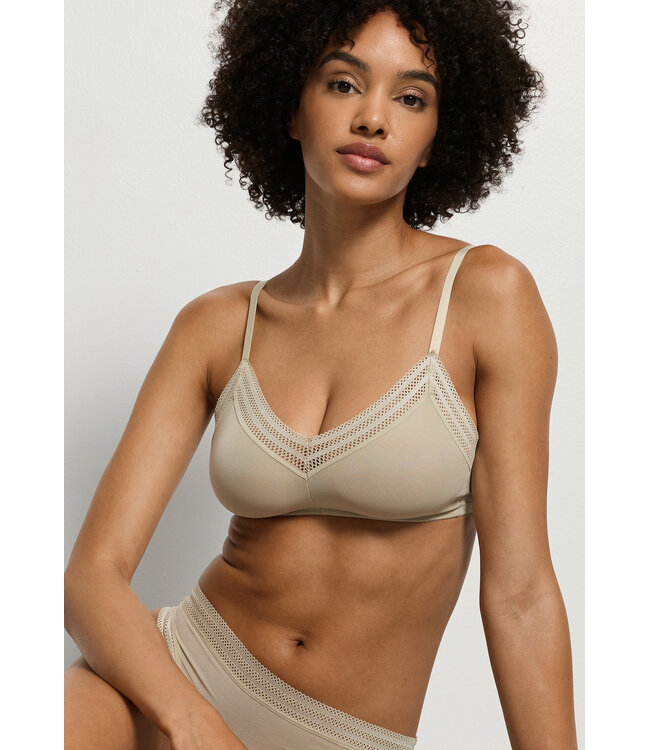 Hanro Orea Soft Cup Bra Olive Stem (070807)