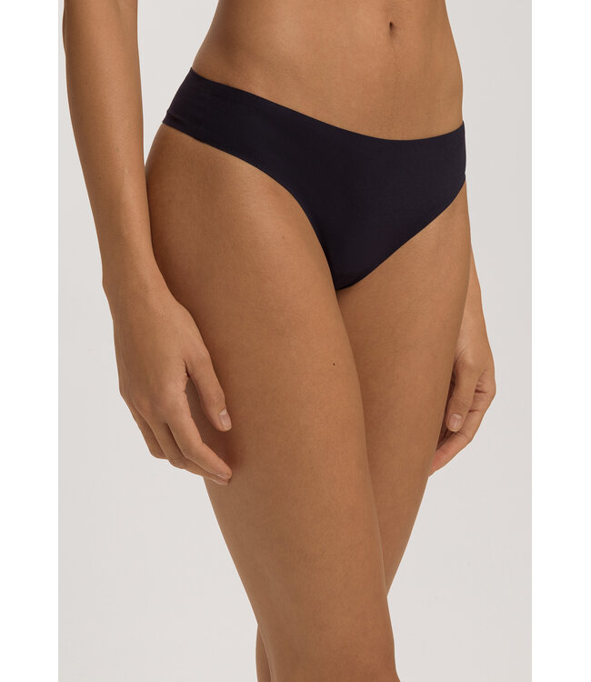 Hanro Invisible Touch Thong Black (NEW BASIC)