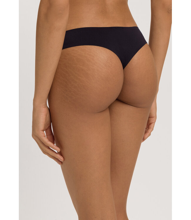 Hanro Invisible Touch Thong Black (071140)