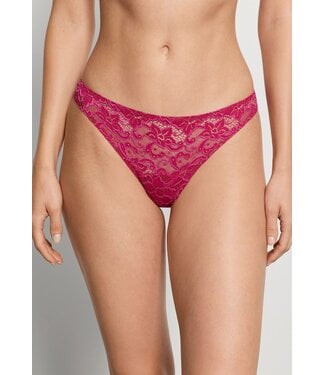 Hanro Moments Lace Thong Light Sangria (SALE)