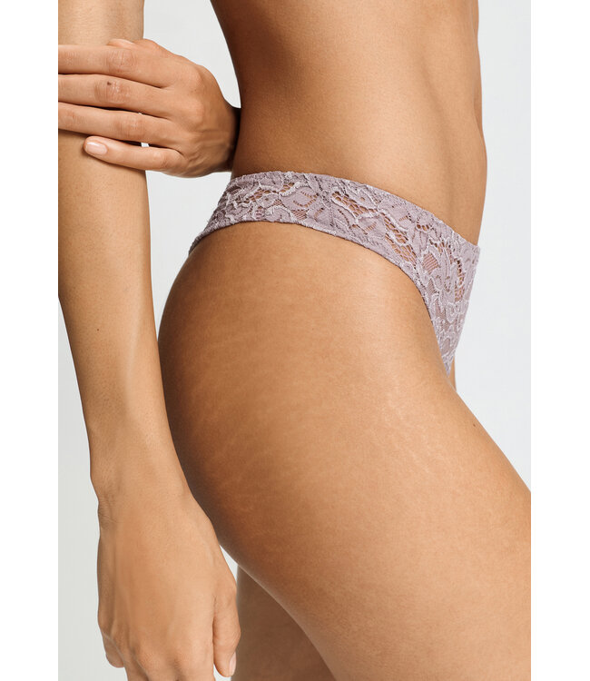 Hanro Moments Lace Thong Stormy Rose (071507)