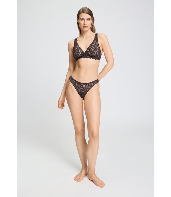 Hanro Moments Lace Thong Dark Mocha (071507)