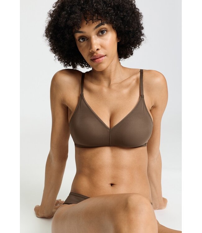 Hanro Smooth Illusion Soft Cup Bra Natural Teak (070842)