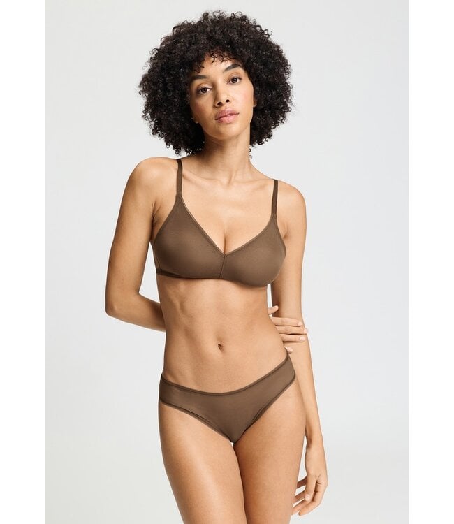 Hanro Smooth Illusion Soft Cup Bra  Natural Teak (NEW TREND)
