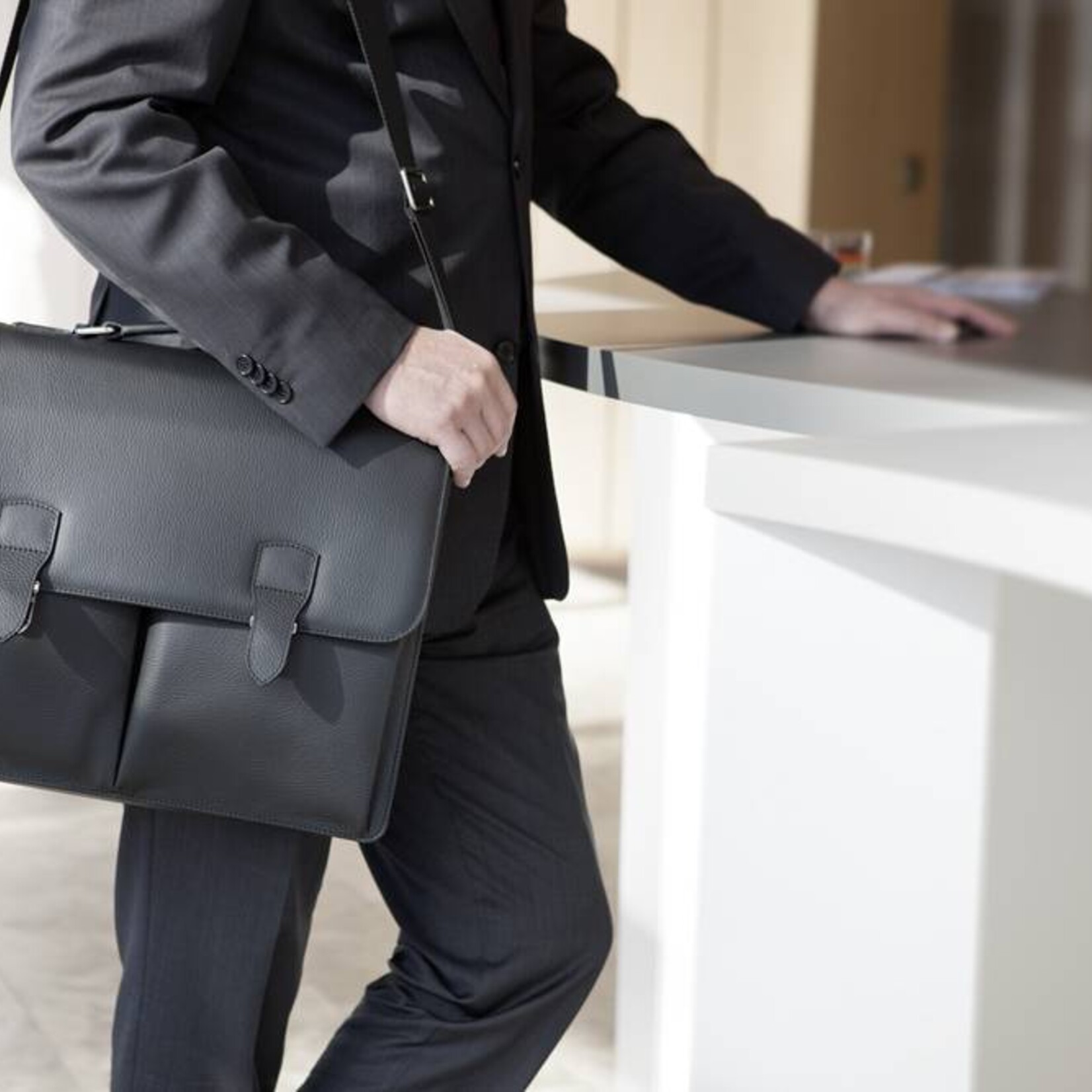 Hochwertige Leder-Businesstasche - Schwarz