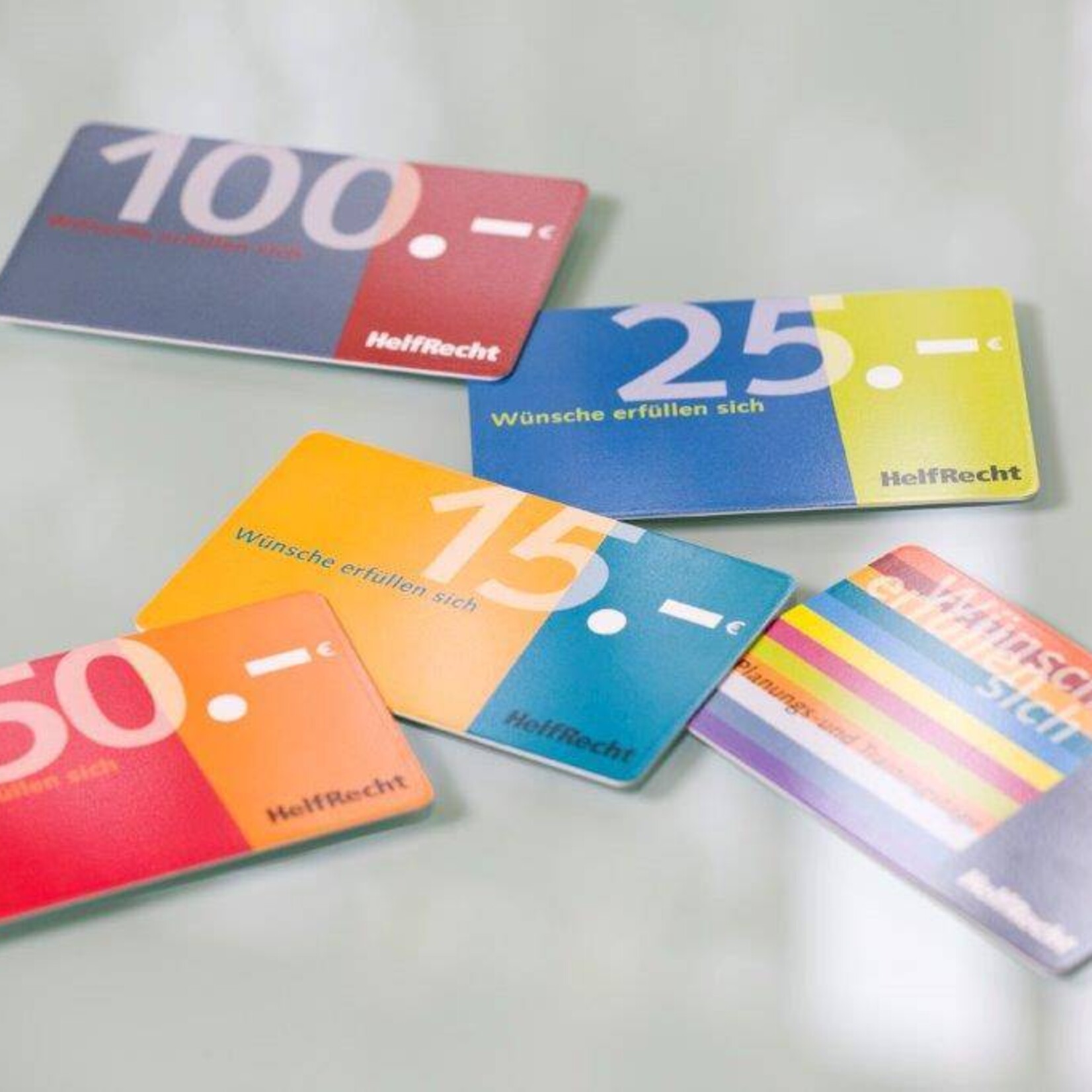 Gutscheinkarte von HelfRecht 15 Euro