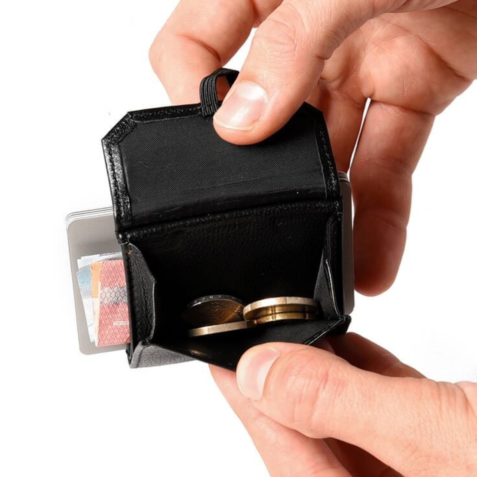 Space Wallet Pull Night Guard