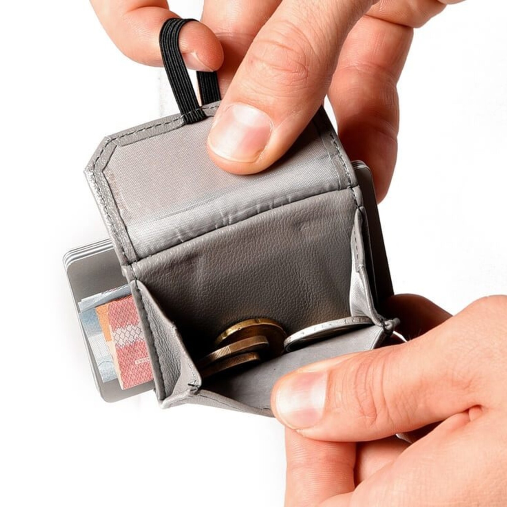 Space Wallet Pull Casanova Grey