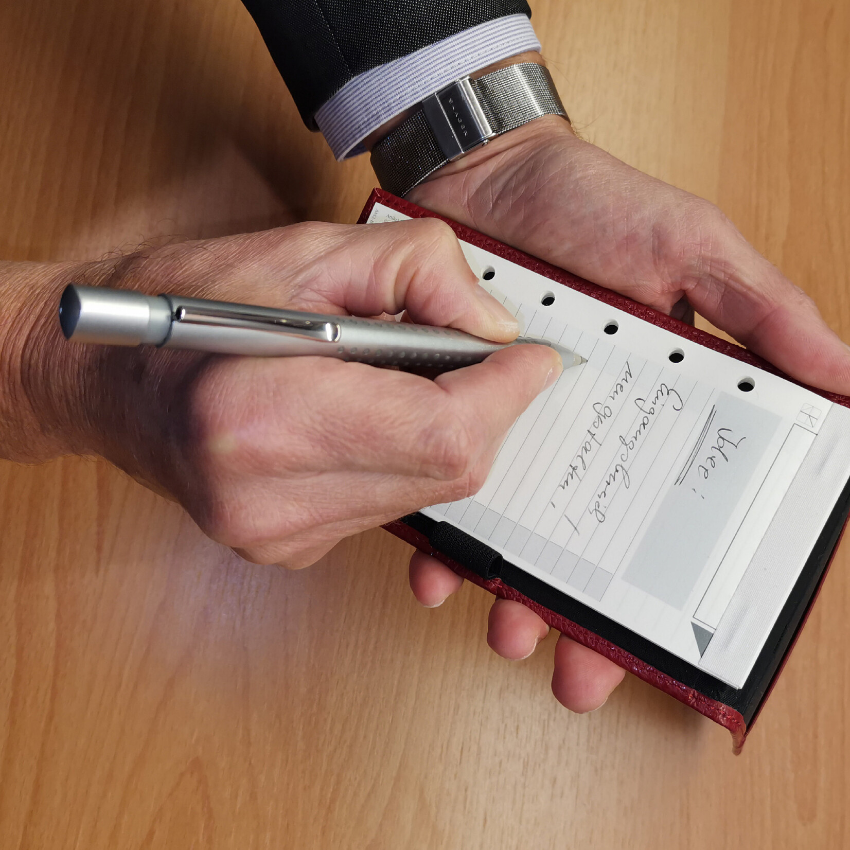 Notizblock im "Reporter-Stil" - Karminrot