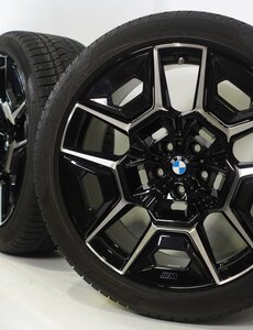 BMW BMW XM G09 922M 22 inch velgen Pirelli Winterbanden Origineel